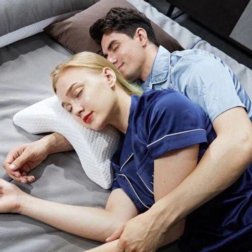 Curved Pillow for Couples - THE TRENDZ HIVE 