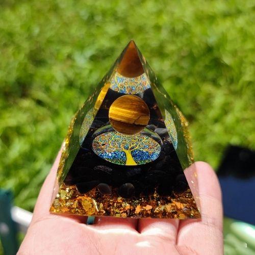 Meditation Pyramid Crystal - THE TRENDZ HIVE 